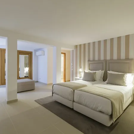 The Crest Vendégház 4*
